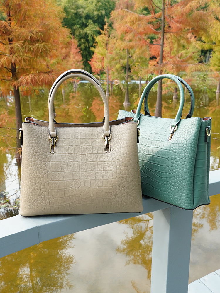 Zency Women's Genuine Leather  - Leather Work Handbag 评论和价格