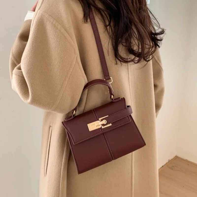 Elegant Minimalist Diaper Bag  - Leatherwork Essentials 评论和价格